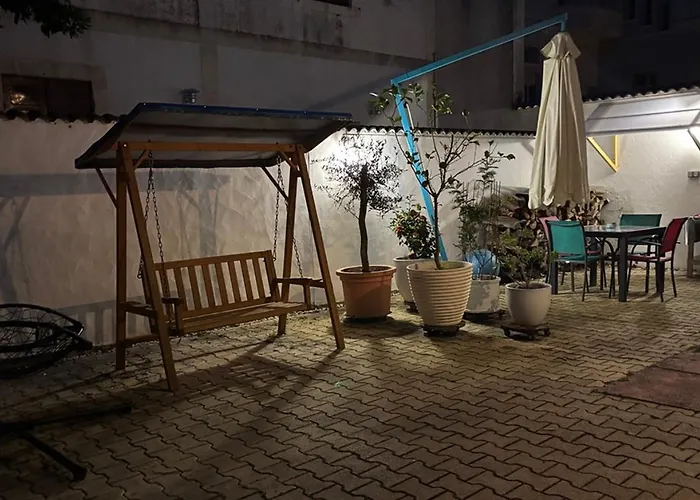 3 Pieces Avec Terrasse Entre Plage Et Centre Ville
